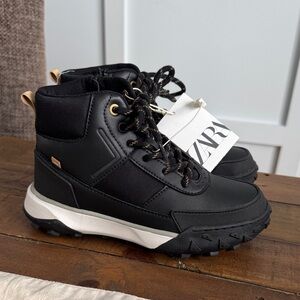 Zara Boys Black High-Top Boots with Tan Accents Size 2 NWT